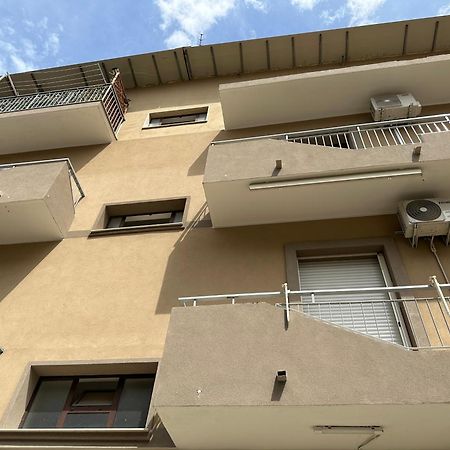 B&B Tucci 2 Ciro Marina Exterior photo
