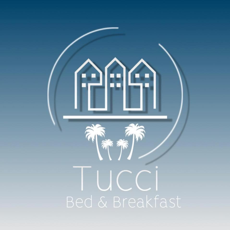 B&B Tucci 2 Ciro Marina Exterior photo